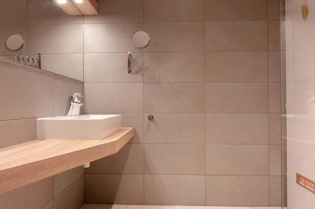 Apartment In Silo With Two-Bedrooms 1 שילו