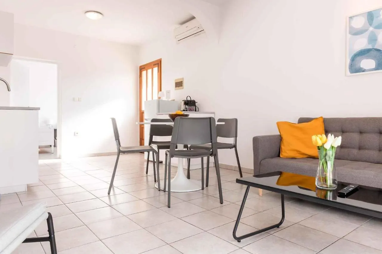 Apartment In Silo With Two-Bedrooms 1  Šilo